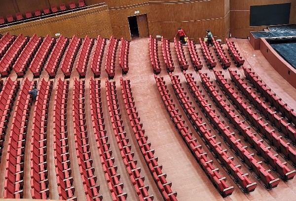 FM-219 auditorium seating with single round leg