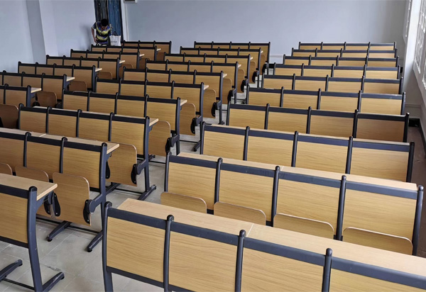 Movable leg classroom furniture